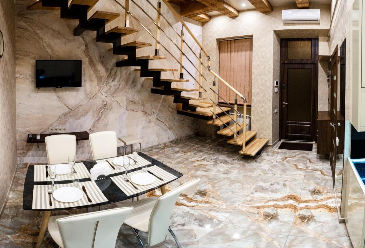 Apartments "The Cultural Capital" Vip 리비프 외부 사진